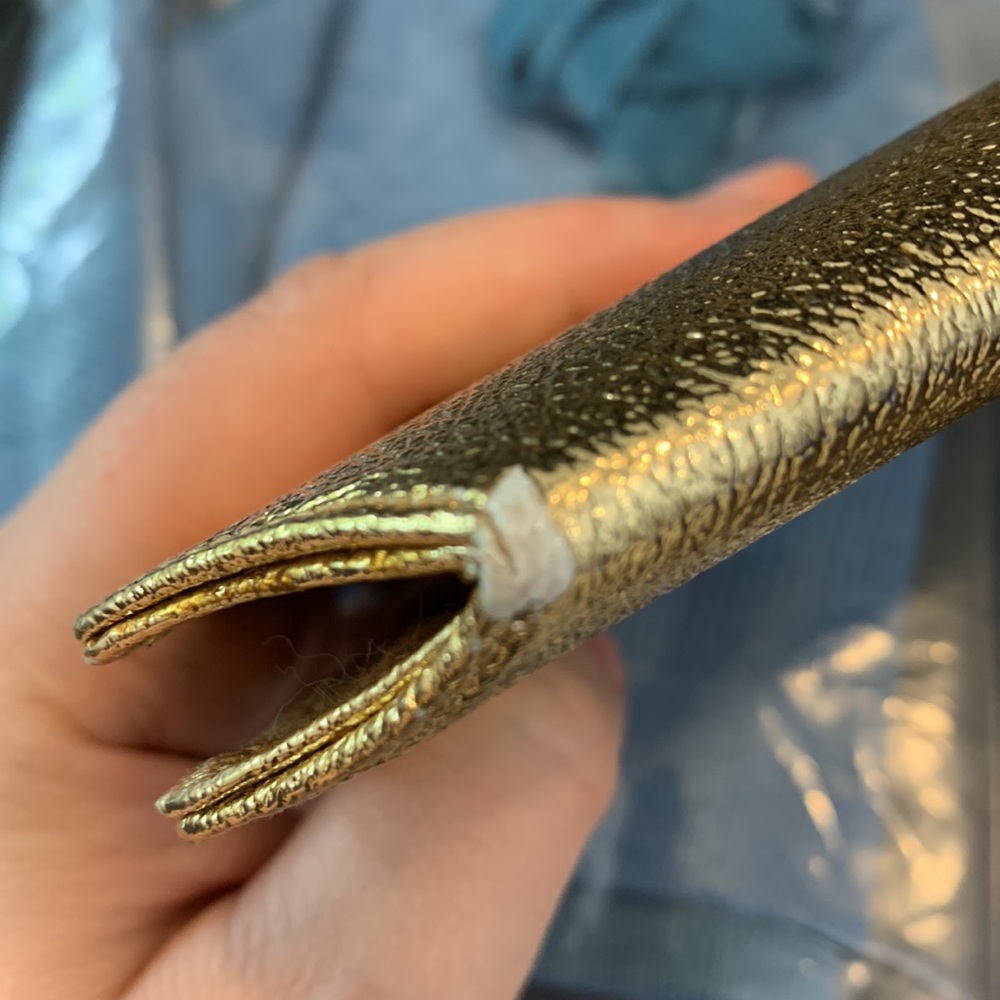 Vintage Metallic Gold Slim Framed Clutch with Clasp - Picture 5 of 5